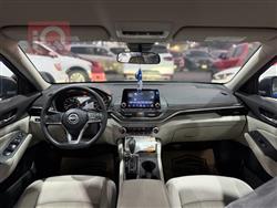 نيسان ألتيما